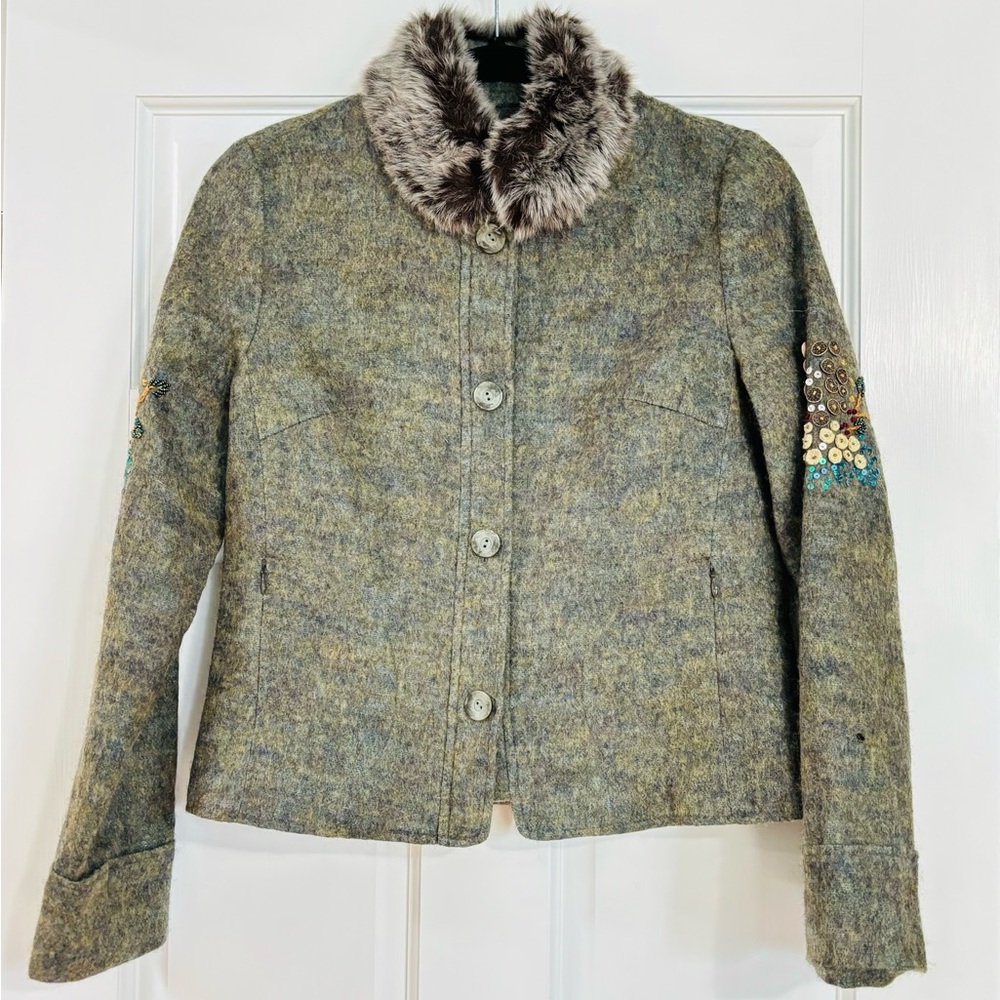 Green jacket - Picture 2 of 16